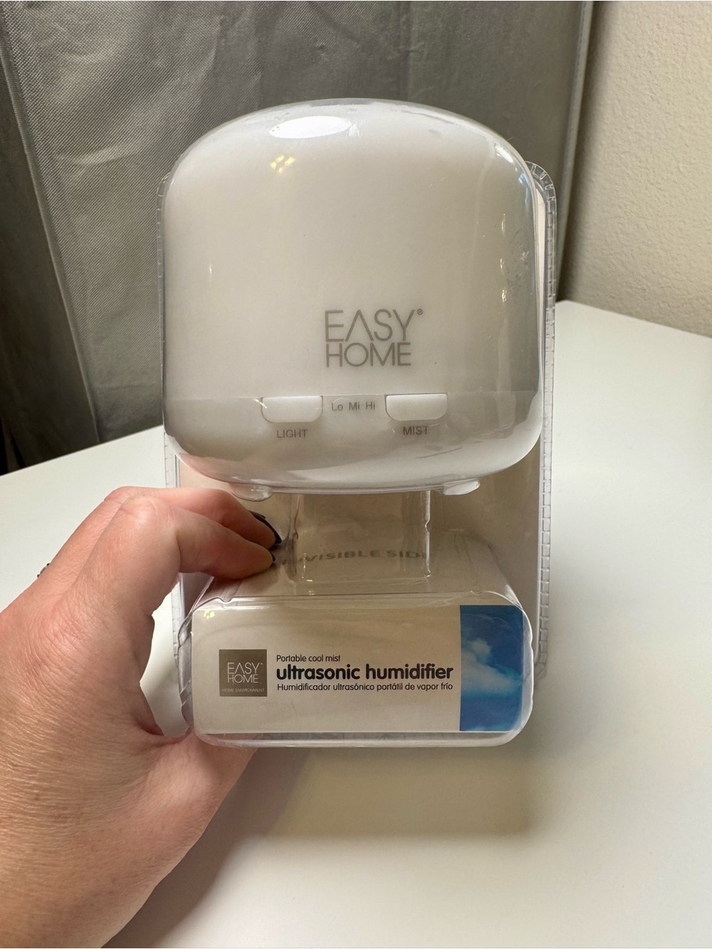 EASY HOME White Portable Ultrasonic Humidifier